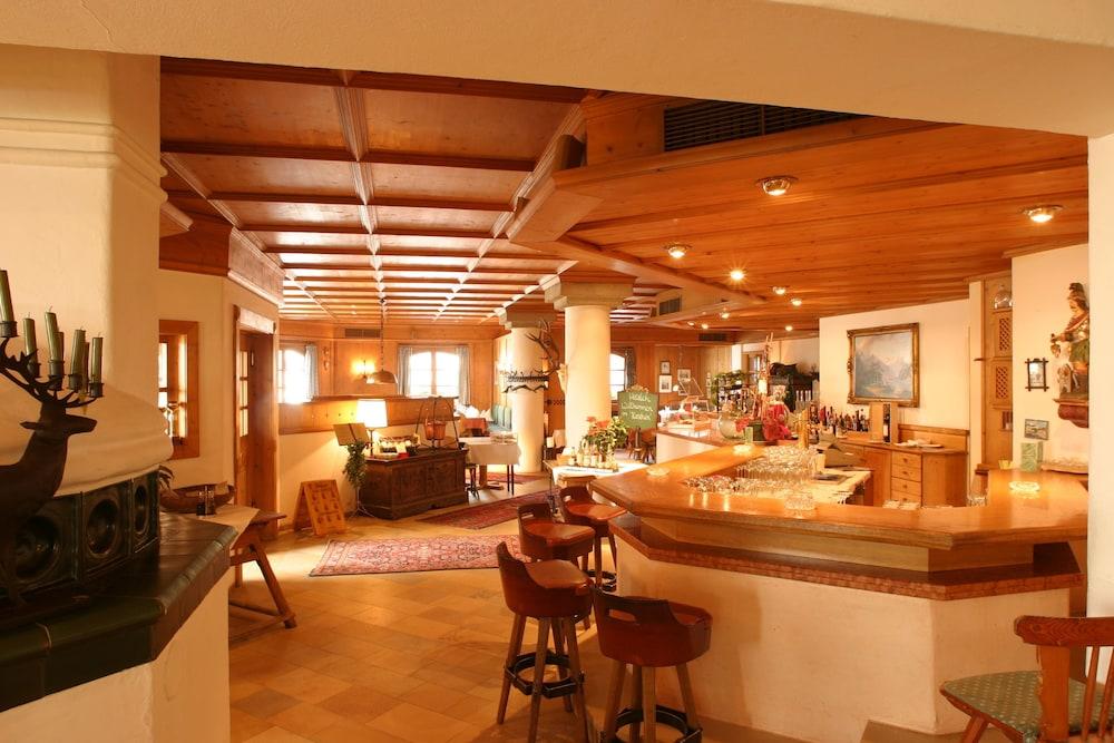 Zum Hirschen Hotel